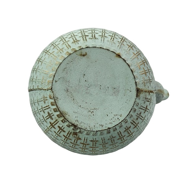 Arogya Japanese Tetsubin Cast Iron Teapot Mint Green with SS Strainer 27 oz. - Picture 5 of 5